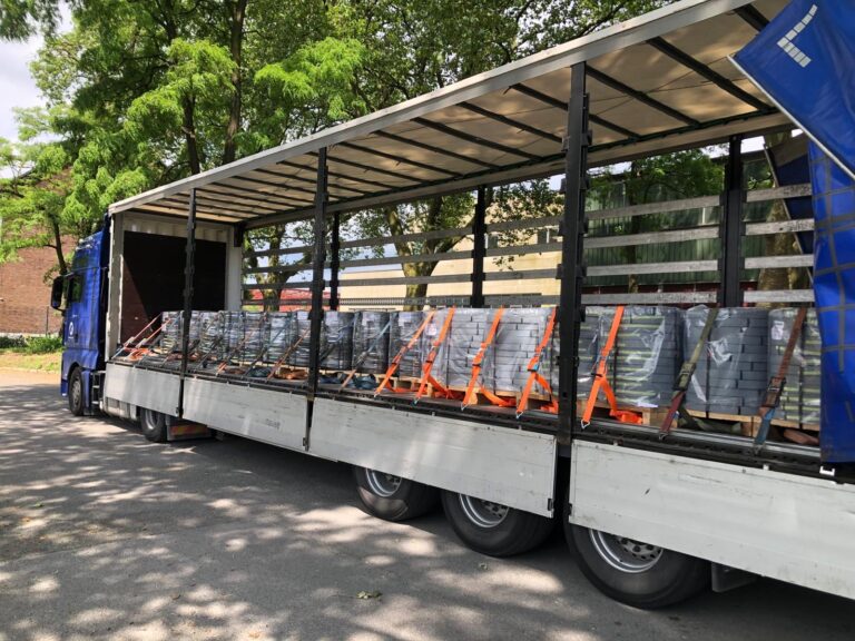 b6fedc2f-b05d-4dfa-a797-2a80c3047672